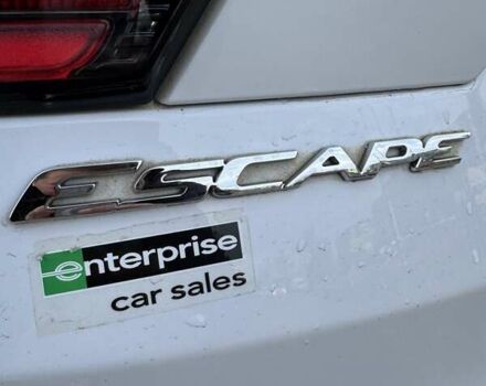 Белый Форд Эскейп, объемом двигателя 2.5 л и пробегом 132 тыс. км за 13000 $, фото 8 на Automoto.ua