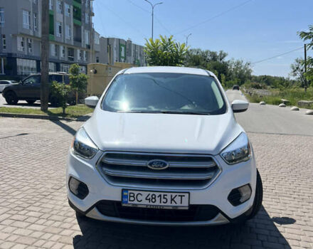 Белый Форд Эскейп, объемом двигателя 1.5 л и пробегом 64 тыс. км за 15000 $, фото 4 на Automoto.ua