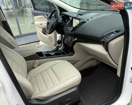 Белый Форд Эскейп, объемом двигателя 1.5 л и пробегом 169 тыс. км за 12950 $, фото 58 на Automoto.ua