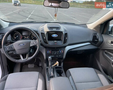 Білий Форд Ескейп, об'ємом двигуна 1.5 л та пробігом 145 тис. км за 12500 $, фото 11 на Automoto.ua