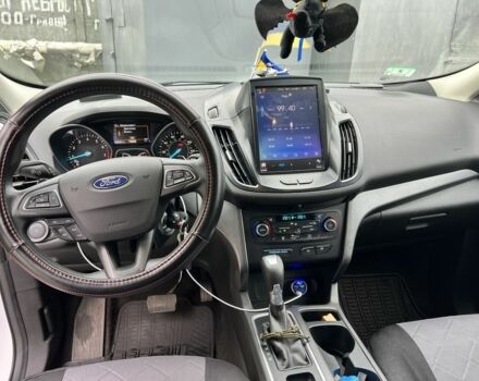 Форд Эскейп 2017 в Харькове на Automoto.ua Белый Форд Эскейп, объемом двигателя 1.5 л и пробегом 158 тыс. км за 13800 $, фото 5 на Automoto.ua
