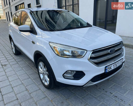 Белый Форд Эскейп, объемом двигателя 1.5 л и пробегом 270 тыс. км за 11000 $, фото 14 на Automoto.ua
