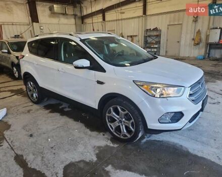 Білий Форд Ескейп, об'ємом двигуна 0 л та пробігом 98 тис. км за 2000 $, фото 3 на Automoto.ua