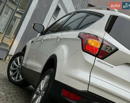 Белый Форд Эскейп, объемом двигателя 1.5 л и пробегом 169 тыс. км за 12900 $, фото 29 на Automoto.ua