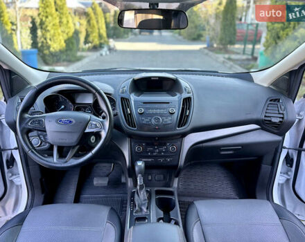 Білий Форд Ескейп, об'ємом двигуна 1.5 л та пробігом 179 тис. км за 12700 $, фото 4 на Automoto.ua