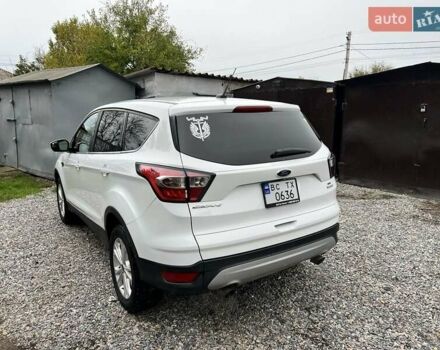 Белый Форд Эскейп, объемом двигателя 1.5 л и пробегом 158 тыс. км за 13800 $, фото 12 на Automoto.ua