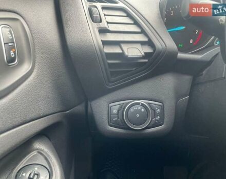 Білий Форд Ескейп, об'ємом двигуна 1.5 л та пробігом 104 тис. км за 12500 $, фото 12 на Automoto.ua