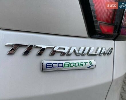 Белый Форд Эскейп, объемом двигателя 2 л и пробегом 82 тыс. км за 15300 $, фото 8 на Automoto.ua