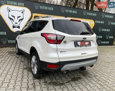 Белый Форд Эскейп, объемом двигателя 2 л и пробегом 82 тыс. км за 15300 $, фото 6 на Automoto.ua