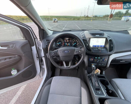 Білий Форд Ескейп, об'ємом двигуна 1.5 л та пробігом 145 тис. км за 12500 $, фото 13 на Automoto.ua