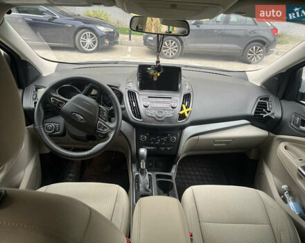 Белый Форд Эскейп, объемом двигателя 2 л и пробегом 148 тыс. км за 14200 $, фото 8 на Automoto.ua
