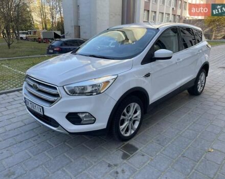 Білий Форд Ескейп, об'ємом двигуна 1.5 л та пробігом 267 тис. км за 10450 $, фото 3 на Automoto.ua
