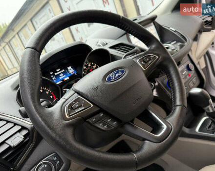 Белый Форд Эскейп, объемом двигателя 1.5 л и пробегом 169 тыс. км за 12900 $, фото 51 на Automoto.ua