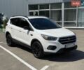 Білий Форд Ескейп, об'ємом двигуна 2 л та пробігом 180 тис. км за 13500 $, фото 1 на Automoto.ua