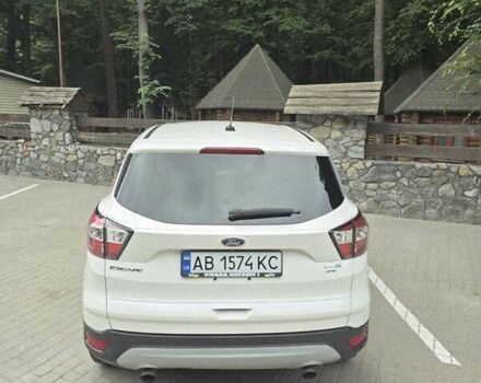 Білий Форд Ескейп, об'ємом двигуна 2 л та пробігом 174 тис. км за 14300 $, фото 2 на Automoto.ua