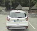 Білий Форд Ескейп, об'ємом двигуна 2 л та пробігом 174 тис. км за 14300 $, фото 2 на Automoto.ua