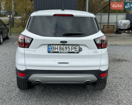 Белый Форд Эскейп, объемом двигателя 1.5 л и пробегом 121 тыс. км за 10999 $, фото 5 на Automoto.ua