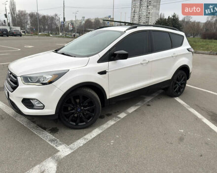 Белый Форд Эскейп, объемом двигателя 1.5 л и пробегом 127 тыс. км за 14000 $, фото 47 на Automoto.ua