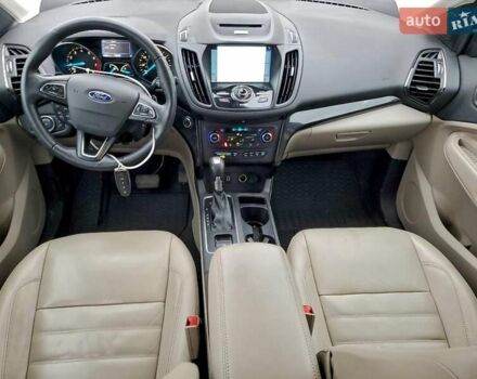 Белый Форд Эскейп, объемом двигателя 2 л и пробегом 159 тыс. км за 1900 $, фото 7 на Automoto.ua