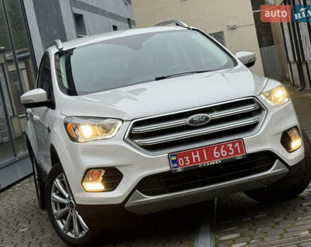 Белый Форд Эскейп, объемом двигателя 1.5 л и пробегом 169 тыс. км за 12900 $, фото 7 на Automoto.ua