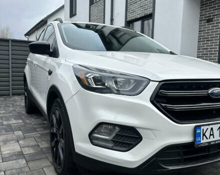 Білий Форд Ескейп, об'ємом двигуна 1.5 л та пробігом 126 тис. км за 16000 $, фото 20 на Automoto.ua