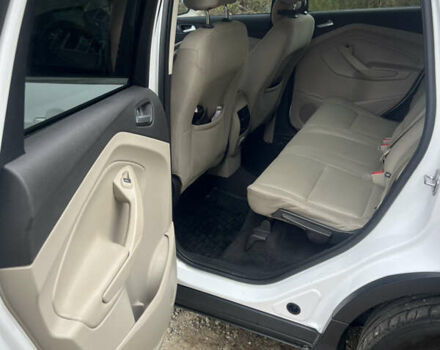 Белый Форд Эскейп, объемом двигателя 2 л и пробегом 148 тыс. км за 14200 $, фото 6 на Automoto.ua