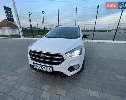 Белый Форд Эскейп, объемом двигателя 2 л и пробегом 51 тыс. км за 13500 $, фото 10 на Automoto.ua