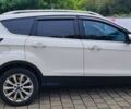 Белый Форд Эскейп, объемом двигателя 2 л и пробегом 165 тыс. км за 15500 $, фото 3 на Automoto.ua