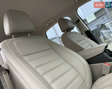 Белый Форд Эскейп, объемом двигателя 1.5 л и пробегом 169 тыс. км за 12950 $, фото 61 на Automoto.ua