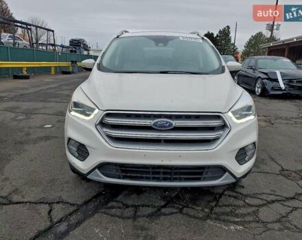 Белый Форд Эскейп, объемом двигателя 2 л и пробегом 159 тыс. км за 1900 $, фото 4 на Automoto.ua