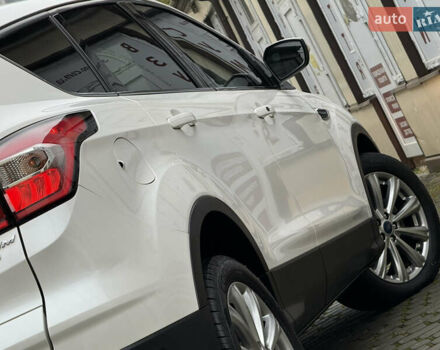 Белый Форд Эскейп, объемом двигателя 1.5 л и пробегом 169 тыс. км за 12900 $, фото 39 на Automoto.ua