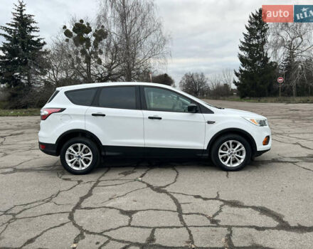 Белый Форд Эскейп, объемом двигателя 2.49 л и пробегом 115 тыс. км за 14000 $, фото 4 на Automoto.ua