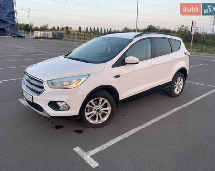 Білий Форд Ескейп, об'ємом двигуна 1.5 л та пробігом 145 тис. км за 12500 $, фото 2 на Automoto.ua