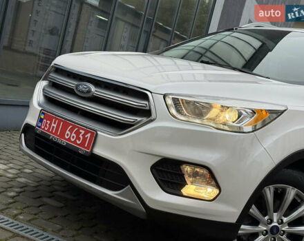 Белый Форд Эскейп, объемом двигателя 1.5 л и пробегом 169 тыс. км за 12900 $, фото 21 на Automoto.ua