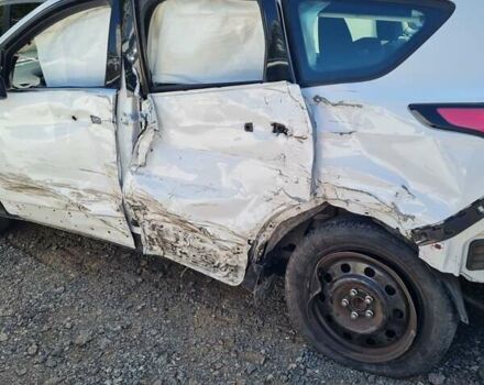 Белый Форд Эскейп, объемом двигателя 2.5 л и пробегом 170 тыс. км за 7000 $, фото 5 на Automoto.ua