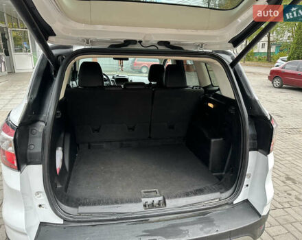 Белый Форд Эскейп, объемом двигателя 1.5 л и пробегом 95 тыс. км за 11500 $, фото 10 на Automoto.ua