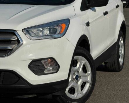 Белый Форд Эскейп, объемом двигателя 2.5 л и пробегом 50 тыс. км за 333 $, фото 2 на Automoto.ua