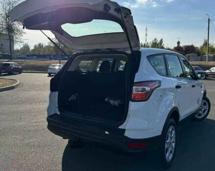 Белый Форд Эскейп, объемом двигателя 2.5 л и пробегом 90 тыс. км за 9000 $, фото 17 на Automoto.ua