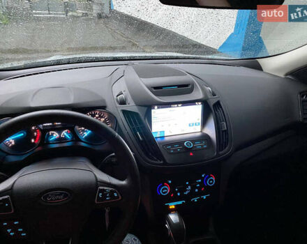 Белый Форд Эскейп, объемом двигателя 1.5 л и пробегом 52 тыс. км за 14900 $, фото 1 на Automoto.ua