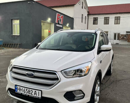 Белый Форд Эскейп, объемом двигателя 2 л и пробегом 93 тыс. км за 22000 $, фото 2 на Automoto.ua