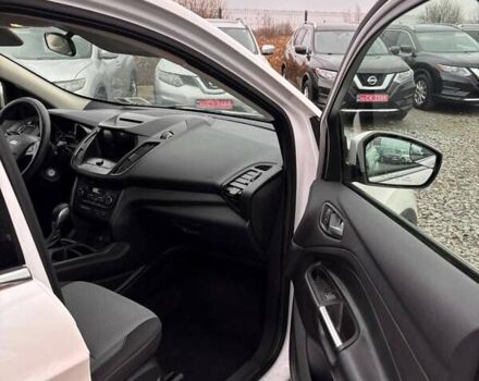 Білий Форд Ескейп, об'ємом двигуна 1.5 л та пробігом 191 тис. км за 10900 $, фото 11 на Automoto.ua