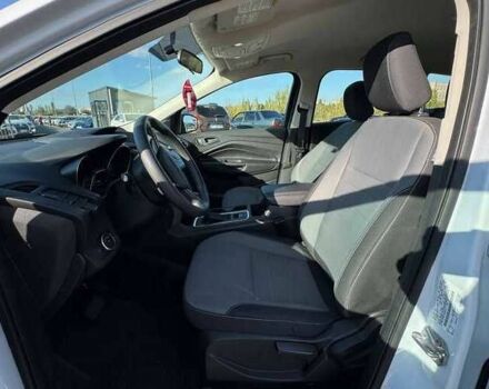 Белый Форд Эскейп, объемом двигателя 2.5 л и пробегом 90 тыс. км за 9000 $, фото 7 на Automoto.ua