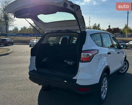 Белый Форд Эскейп, объемом двигателя 2.5 л и пробегом 97 тыс. км за 11000 $, фото 17 на Automoto.ua