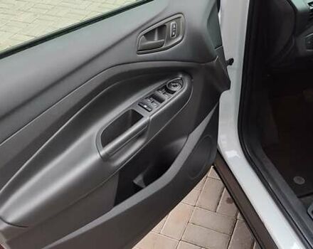 Белый Форд Эскейп, объемом двигателя 2.5 л и пробегом 113 тыс. км за 13900 $, фото 13 на Automoto.ua