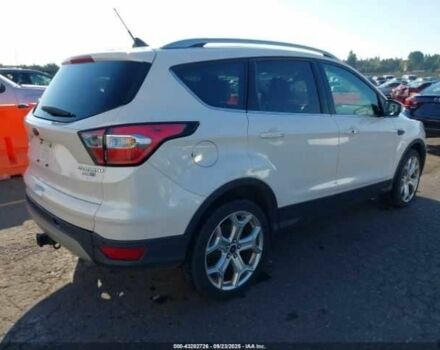 Белый Форд Эскейп, объемом двигателя 2 л и пробегом 65 тыс. км за 8000 $, фото 3 на Automoto.ua