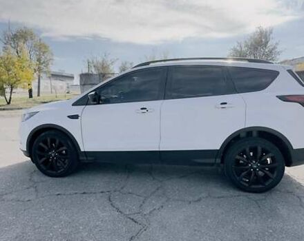 Білий Форд Ескейп, об'ємом двигуна 1.5 л та пробігом 130 тис. км за 14900 $, фото 3 на Automoto.ua