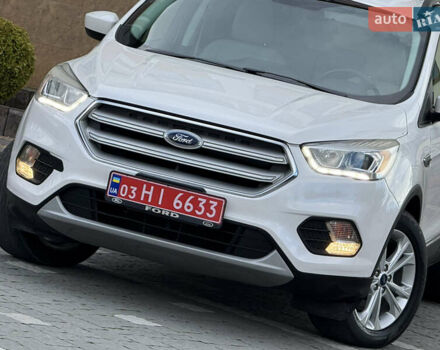 Белый Форд Эскейп, объемом двигателя 1.5 л и пробегом 130 тыс. км за 13400 $, фото 9 на Automoto.ua