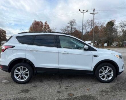 Белый Форд Эскейп, объемом двигателя 1.5 л и пробегом 38 тыс. км за 12100 $, фото 3 на Automoto.ua