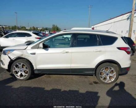 Белый Форд Эскейп, объемом двигателя 2 л и пробегом 65 тыс. км за 8000 $, фото 13 на Automoto.ua