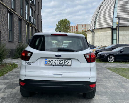 Форд Эскейп 2018 в Львове на Automoto.ua Белый Форд Эскейп, объемом двигателя 2.49 л и пробегом 63 тыс. км за 14500 $, фото 4 на Automoto.ua